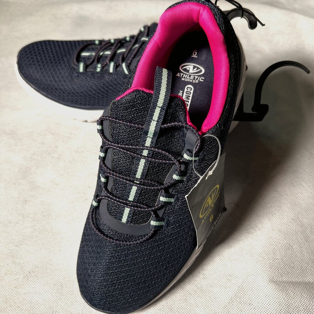 Athletic Works Women Bungee Slip On Sneakers Navy Blue/pink Trim Sneakers size 6